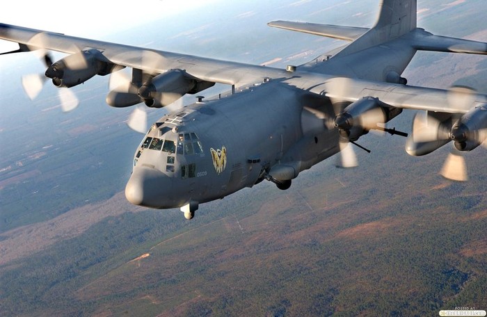 Không lực Hoa Kỳ dùng AC-130A/E/H/U để hỗ trợ các đơn vị mặt đất, dẫn đường cho máy bay chiến đấu khác, chống lại các đơn vị phòng không của đối phương.